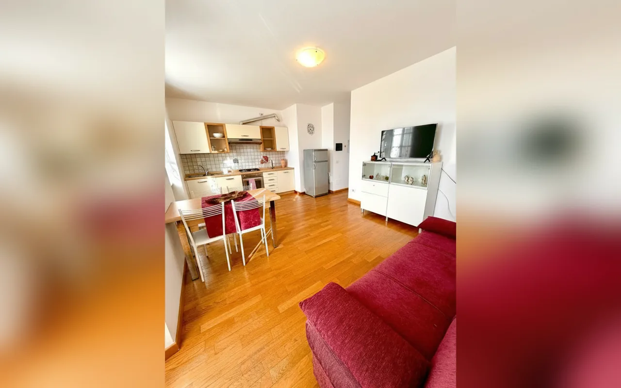 Camera con bagno privato — La Maison de Lubilù, Aosta (Valle d'Aosta) (foto 13)